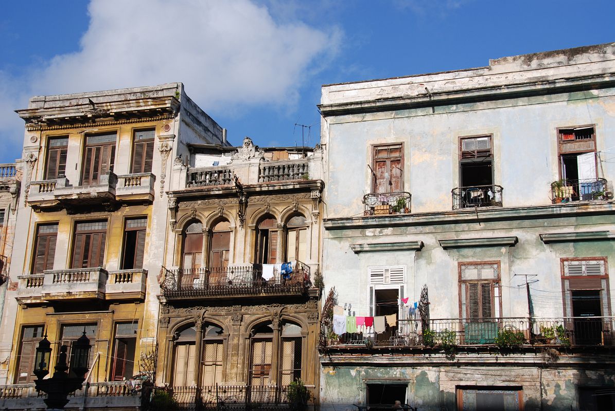53 Cuba - Havana Centro - Apartment Buildings